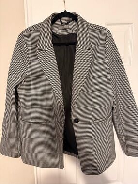 Classic Black & White Houndstooth Blazer - Tailored Women's Blazer